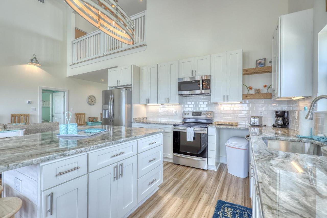 Salty Seahorse - Waterfront! Pet Friendly! Game Room, Pool Table, Beautiful Views - Room For The Whole Family Home Dauphin Island Esterno foto