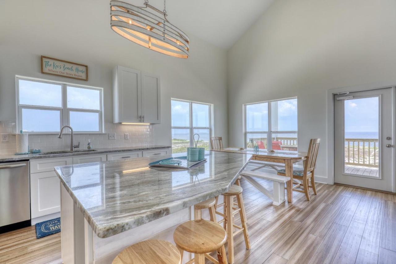 Salty Seahorse - Waterfront! Pet Friendly! Game Room, Pool Table, Beautiful Views - Room For The Whole Family Home Dauphin Island Esterno foto